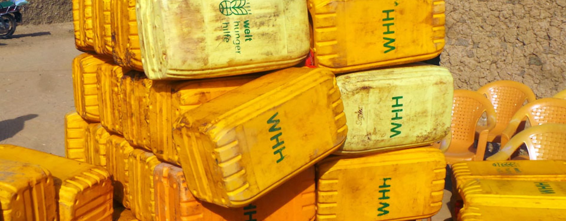 Welthungerhilfe Niger WASH kit and food stocks © Welthungerhilfe